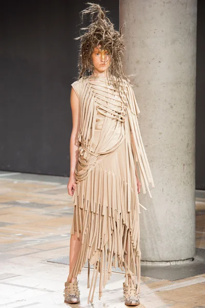 Look 36